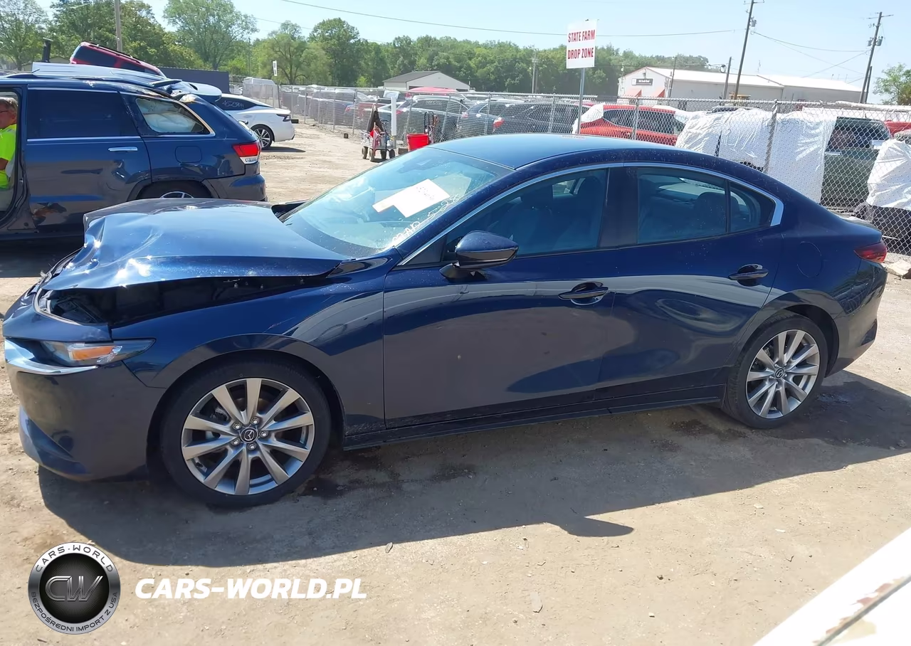 2022 Mazda Mazda3 Select VIN:3MZBPABL7NM316448 - 14