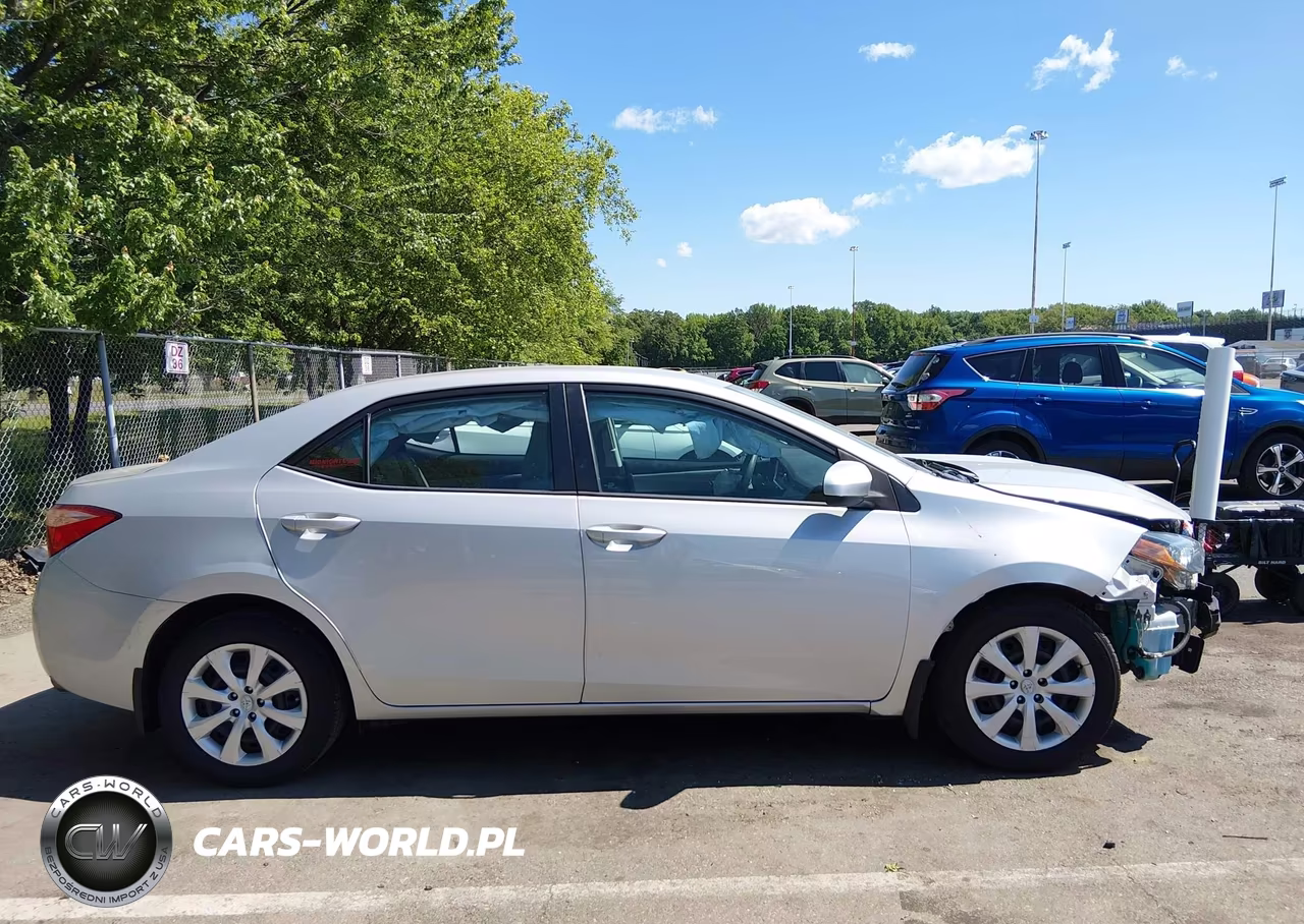 2018 Toyota Corolla Le VIN:2T1BURHE4JC118495 - 13
