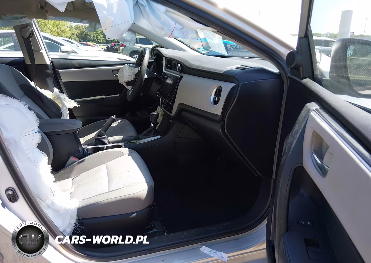 2018 Toyota Corolla Le VIN:2T1BURHE4JC118495 - 5