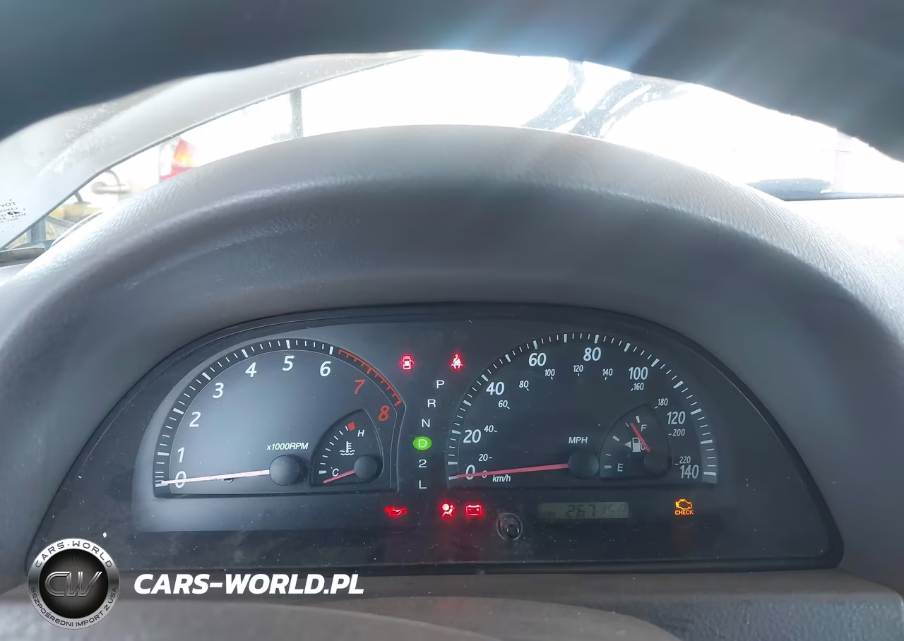 2002 Toyota Camry Le VIN:JTDBE32K320121585 - 7