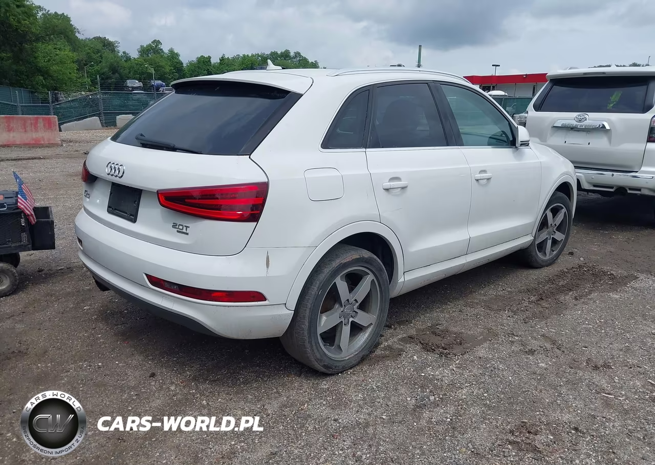 2015 Audi Q3 Premium Plus VIN:WA1EFCFS3FR012673 - 4