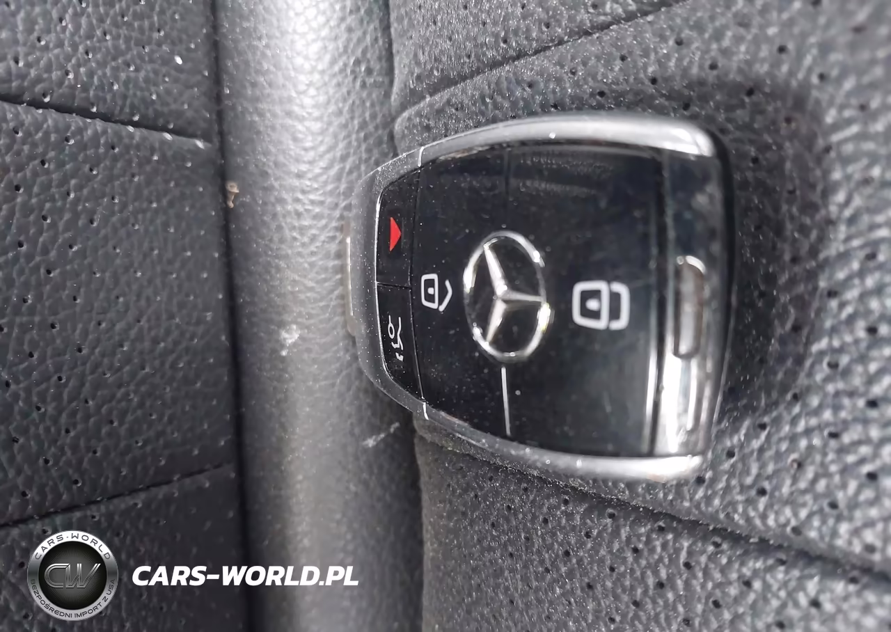 2017 Mercedes-Benz E 300 4Matic VIN:WDDZF4KB2HA054665 - 11
