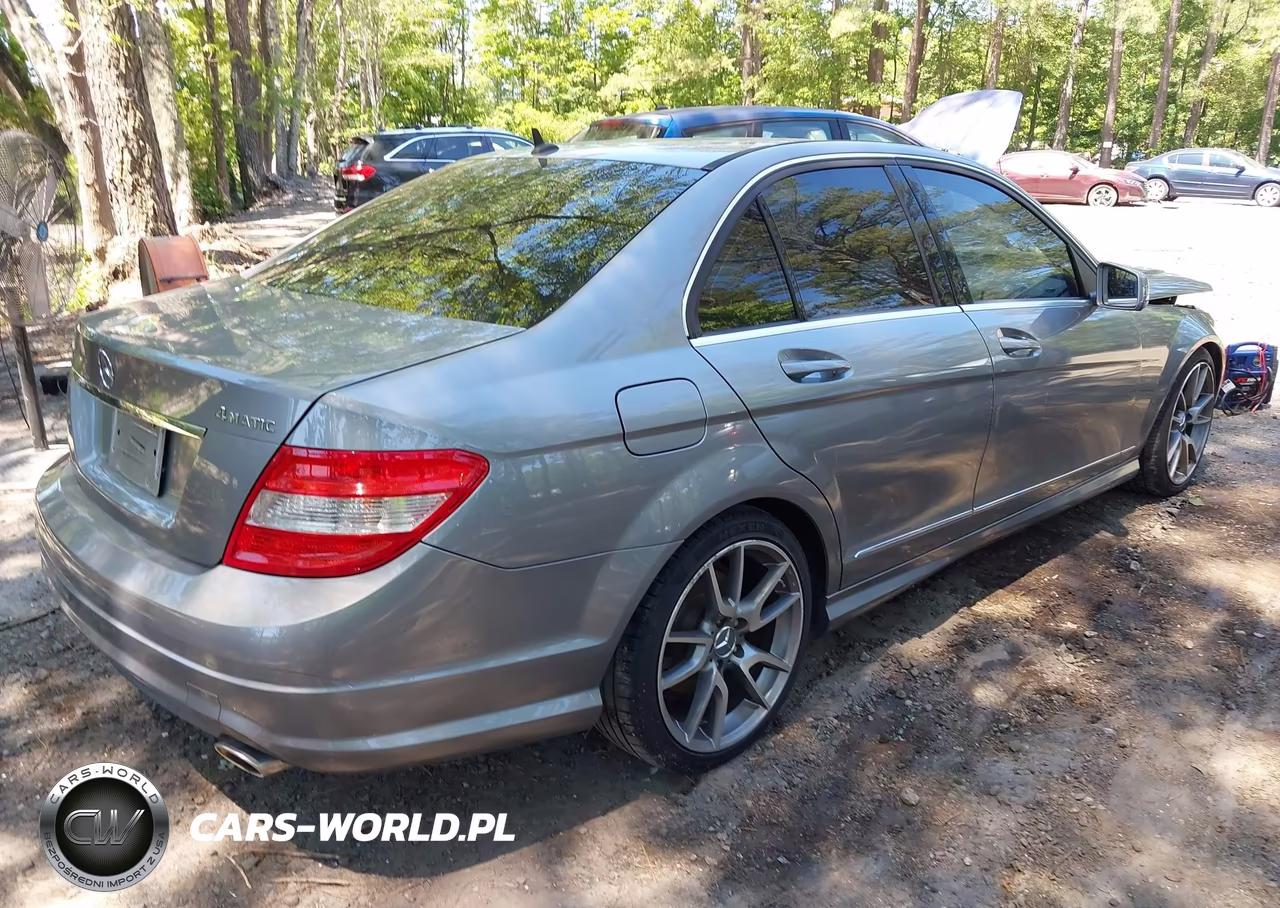2011 Mercedes-Benz C 300 Sport 4Matic VIN:WDDGF8BB2BR175851 - 4