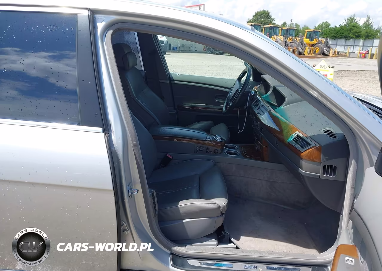2005 BMW 745Li VIN:WBAGN63525DS59015 - 5