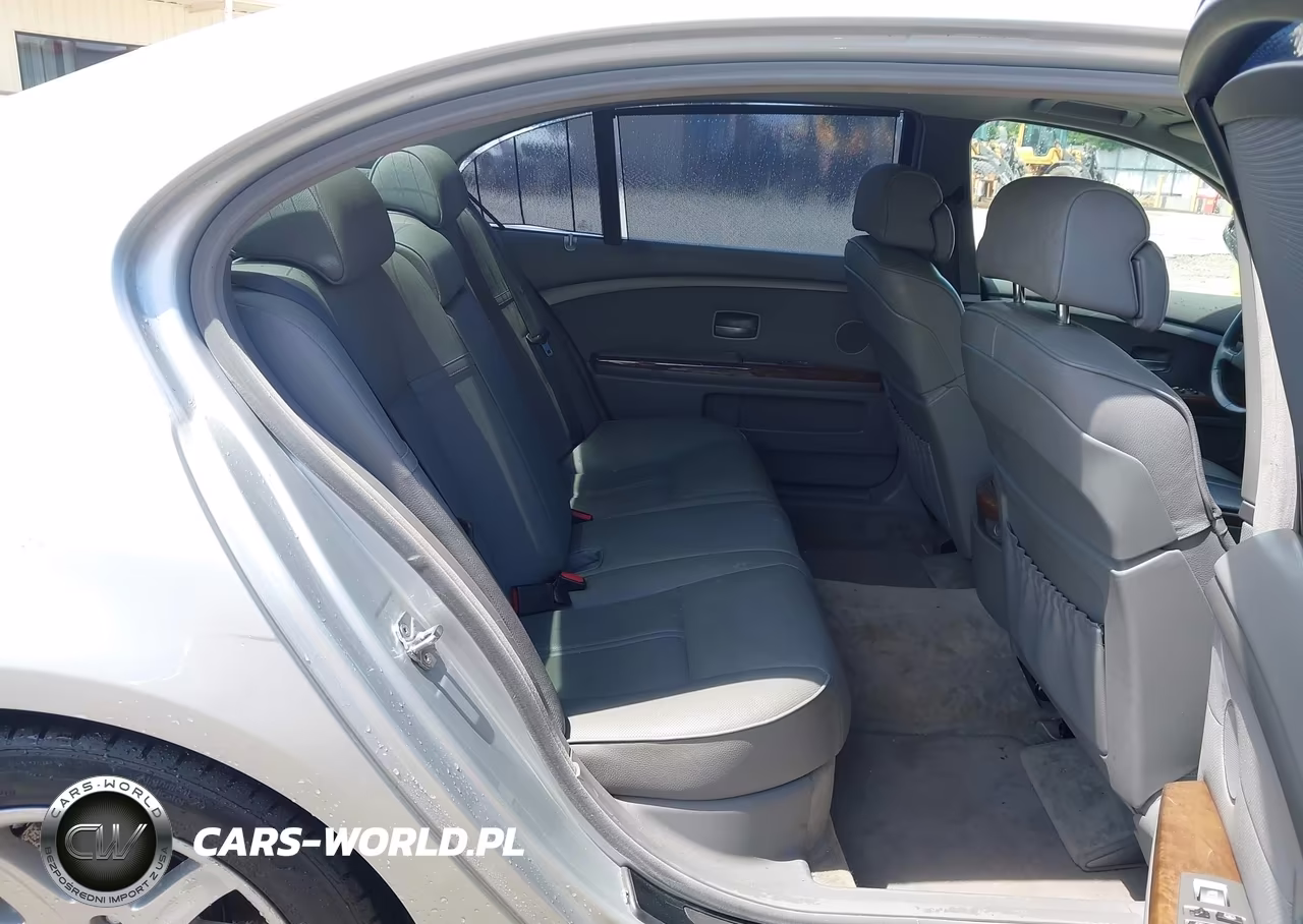 2005 BMW 745Li VIN:WBAGN63525DS59015 - 8