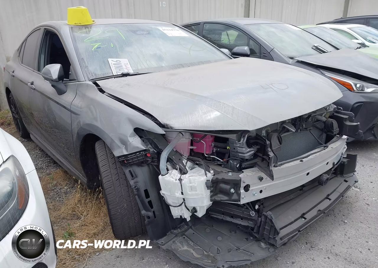 2025 Toyota Camry Se – zdjęcie 1 z 21