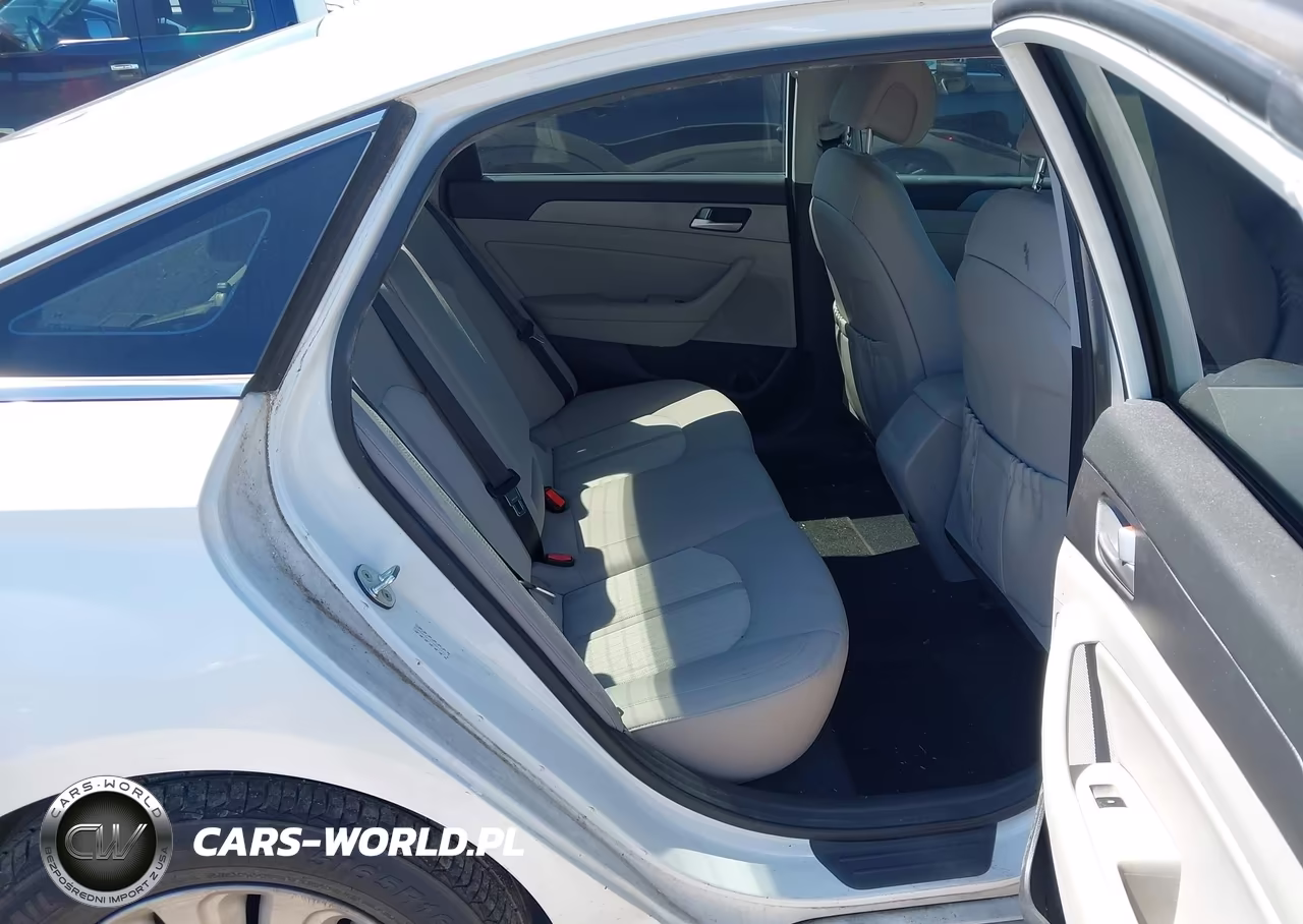 2016 Hyundai Sonata Hybrid Se VIN:KMHE24L17GA012755 - 8