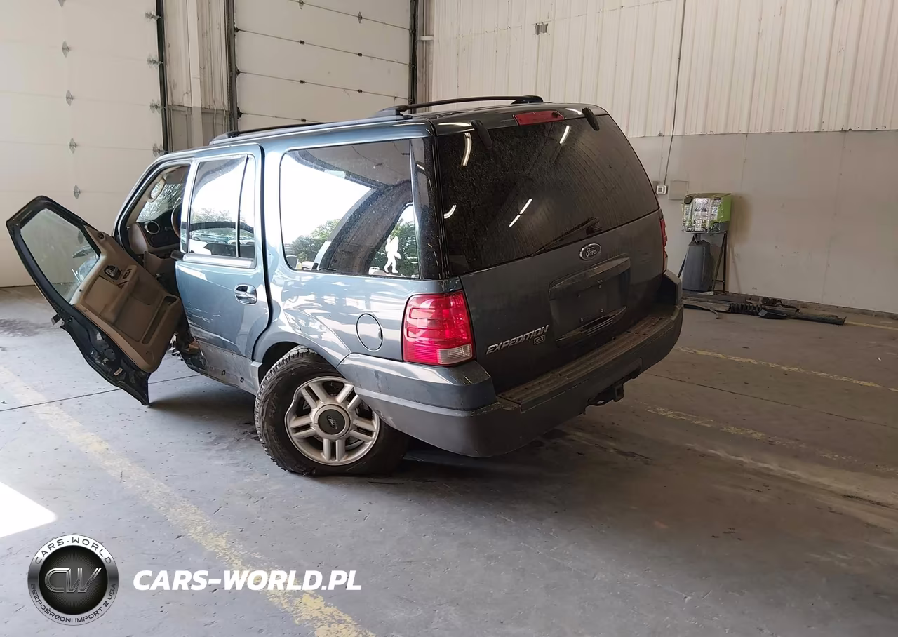 2003 Ford Expedition Xlt VIN:1FMPU16L53LA13173 - 3