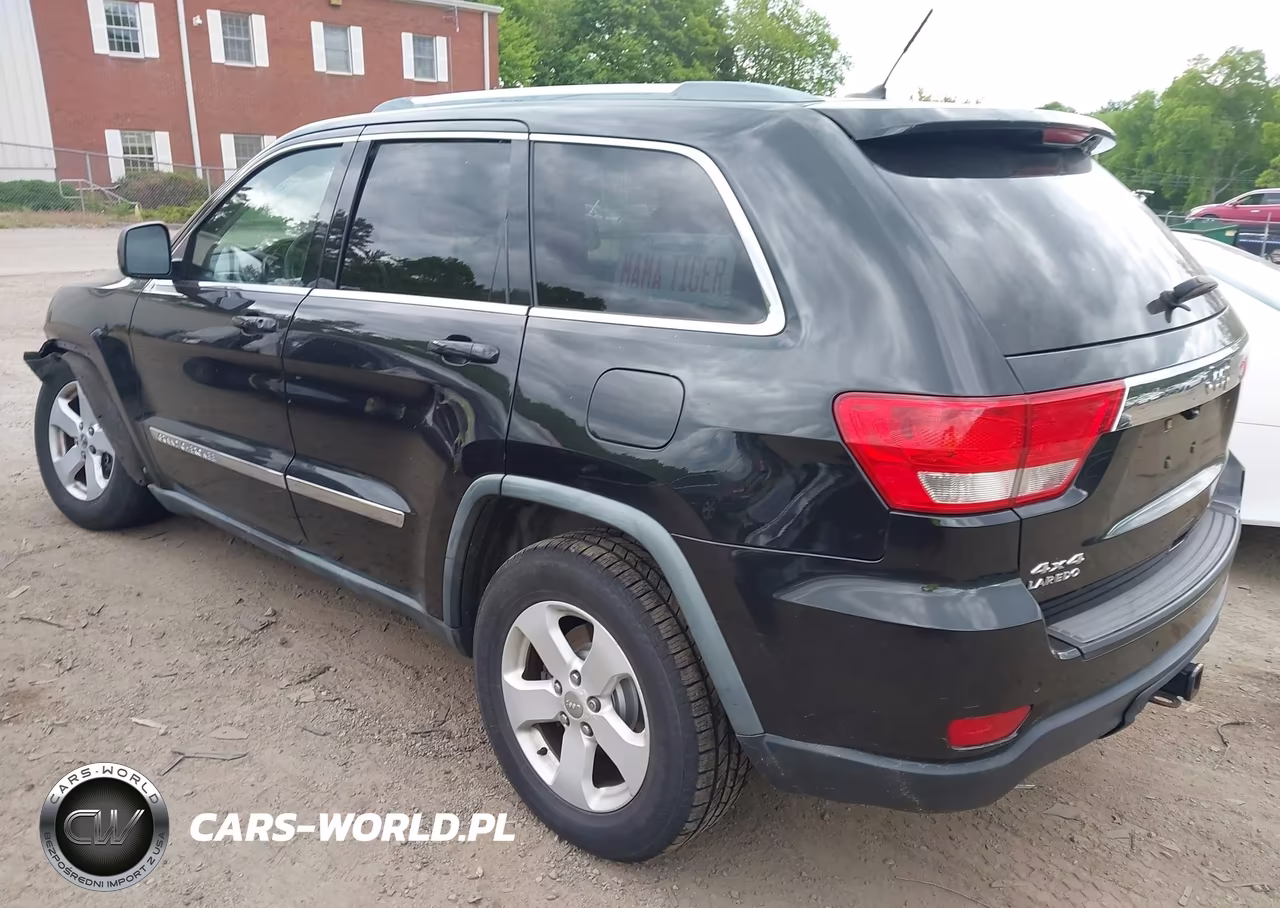 2011 Jeep Grand Cherokee Laredo VIN:1J4RR4GG2BC547757 - 3
