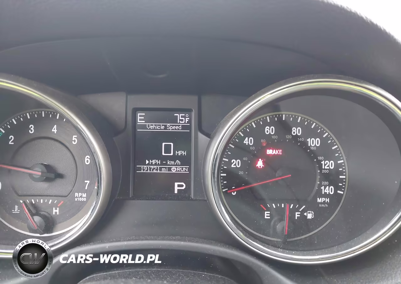 2011 Jeep Grand Cherokee Laredo VIN:1J4RR4GG2BC547757 - 7