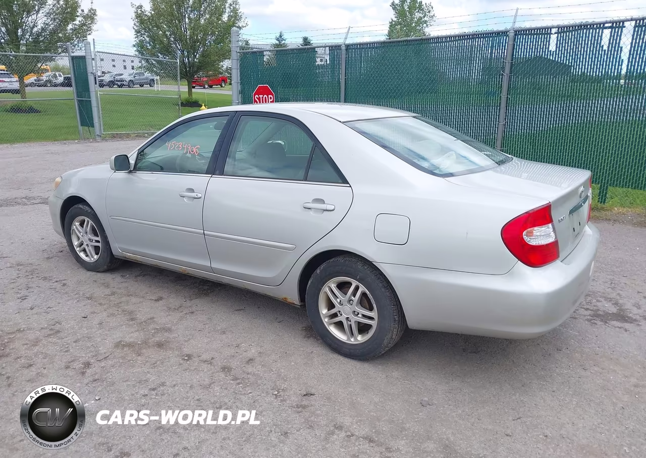 2003 Toyota Camry Le VIN:4T1BE32KX3U708047 - 3