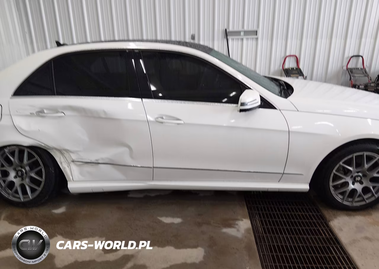 2011 Mercedes-Benz E 550 4Matic VIN:WDDHF9AB7BA502318 - 13