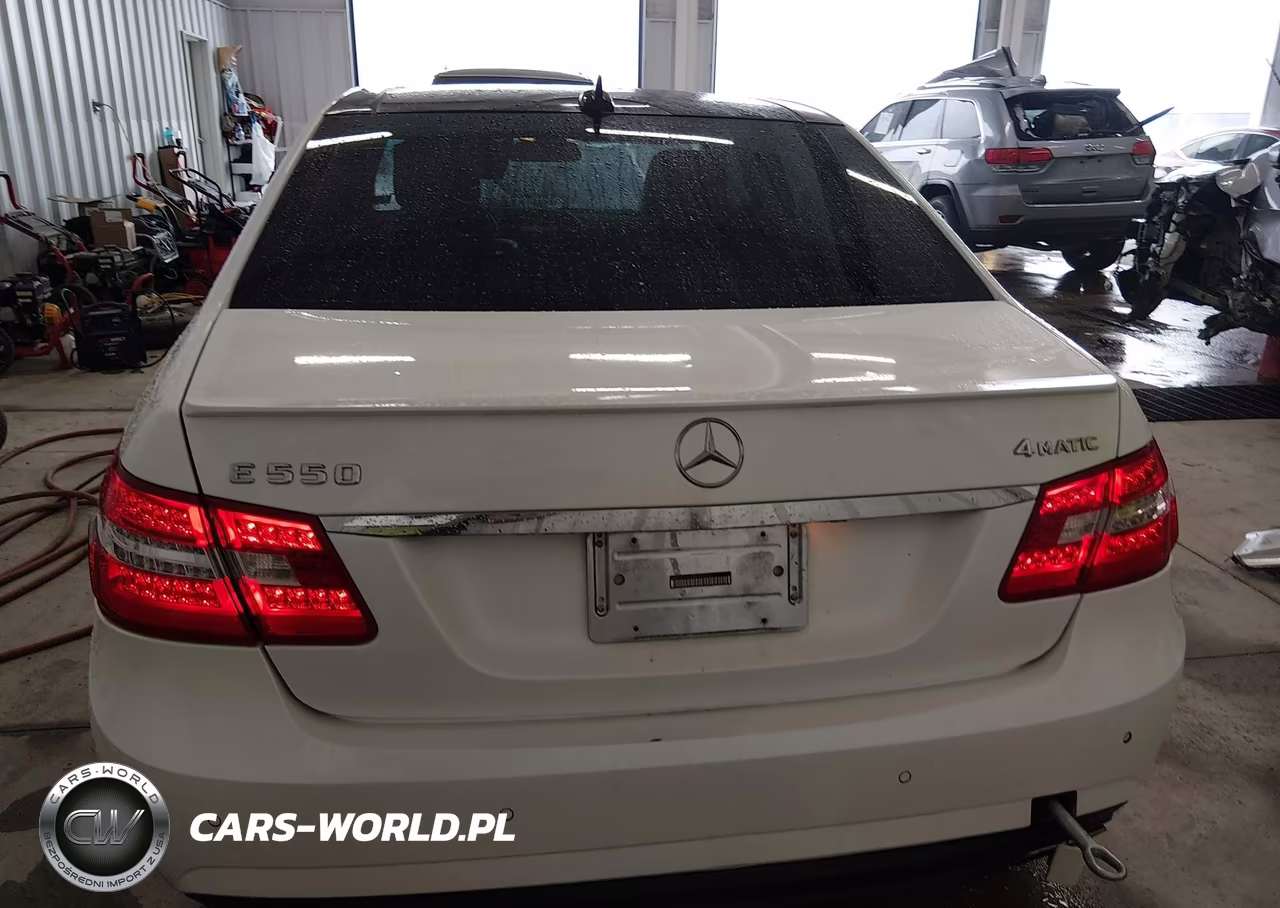 2011 Mercedes-Benz E 550 4Matic VIN:WDDHF9AB7BA502318 - 16
