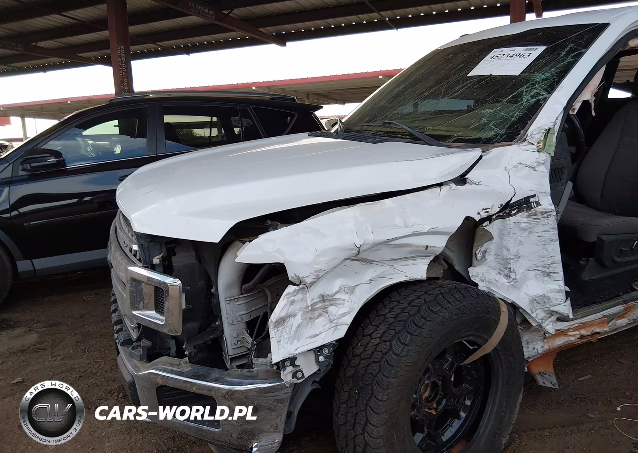 2018 Ford F-150 Xlt VIN:1FTEW1EP2JKF57613 - 6