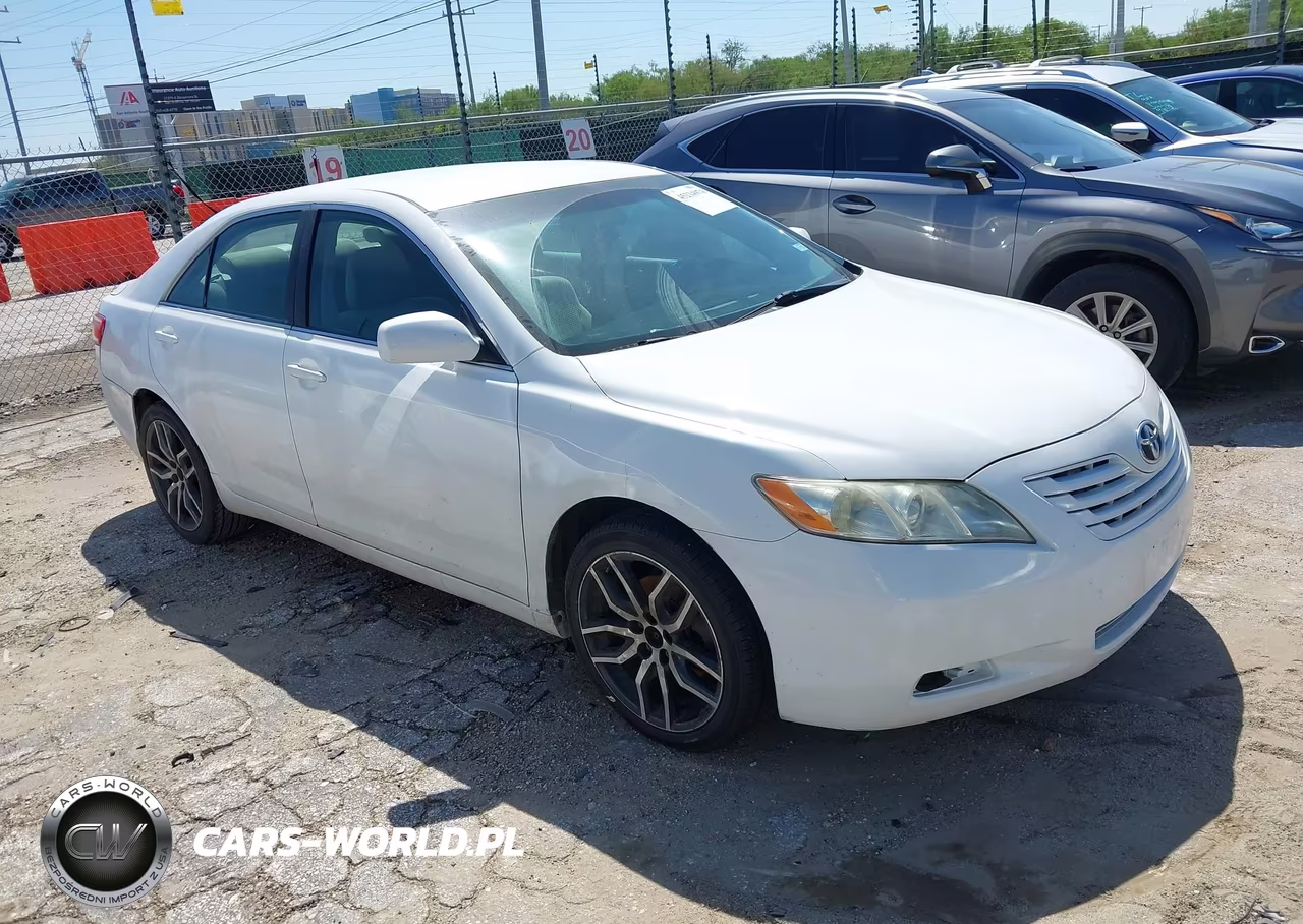 2009 Toyota Camry Le – zdjęcie 1 z 11