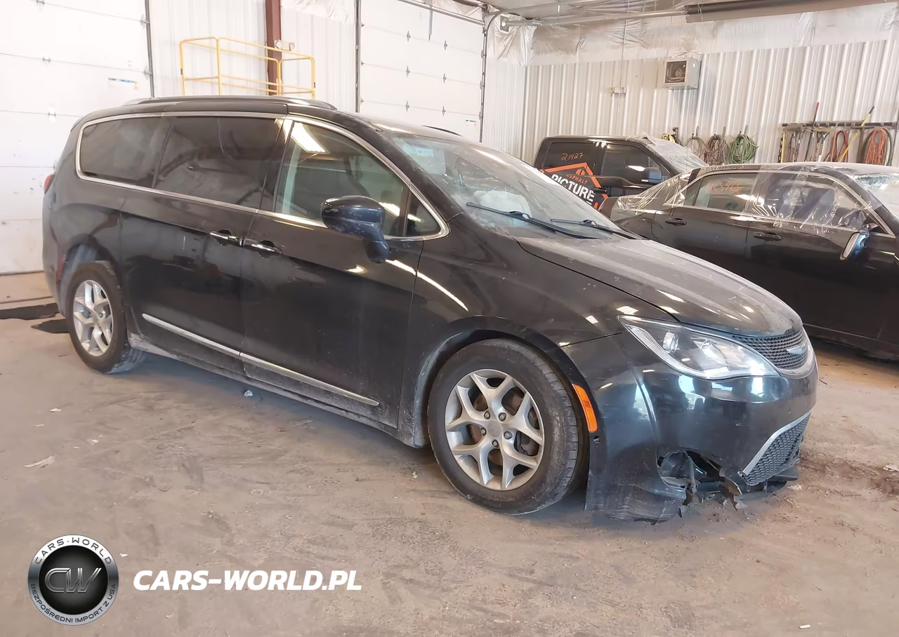 2018 Chrysler Pacifica Touring L