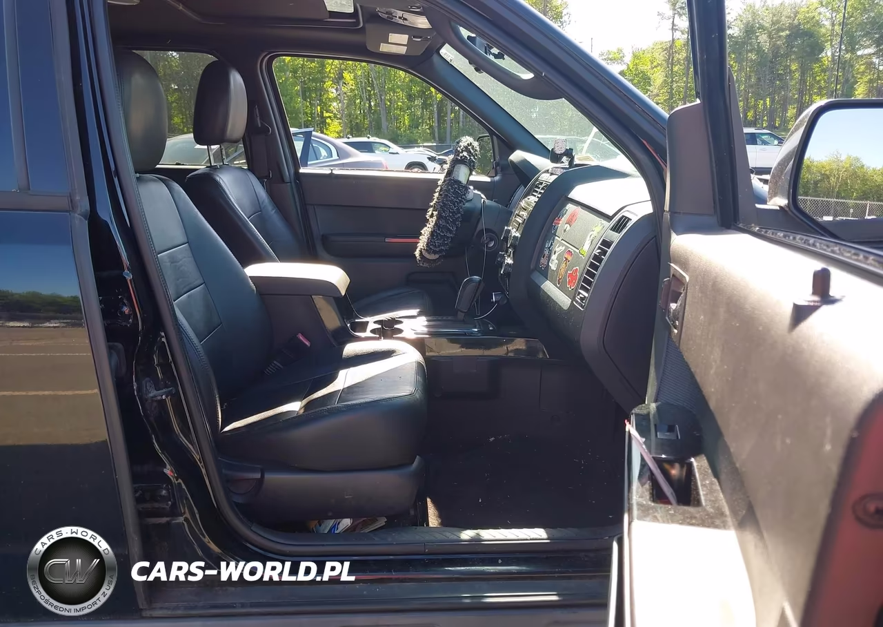 2010 Ford Escape Limited VIN:1FMCU9EGXAKB81217 - 5