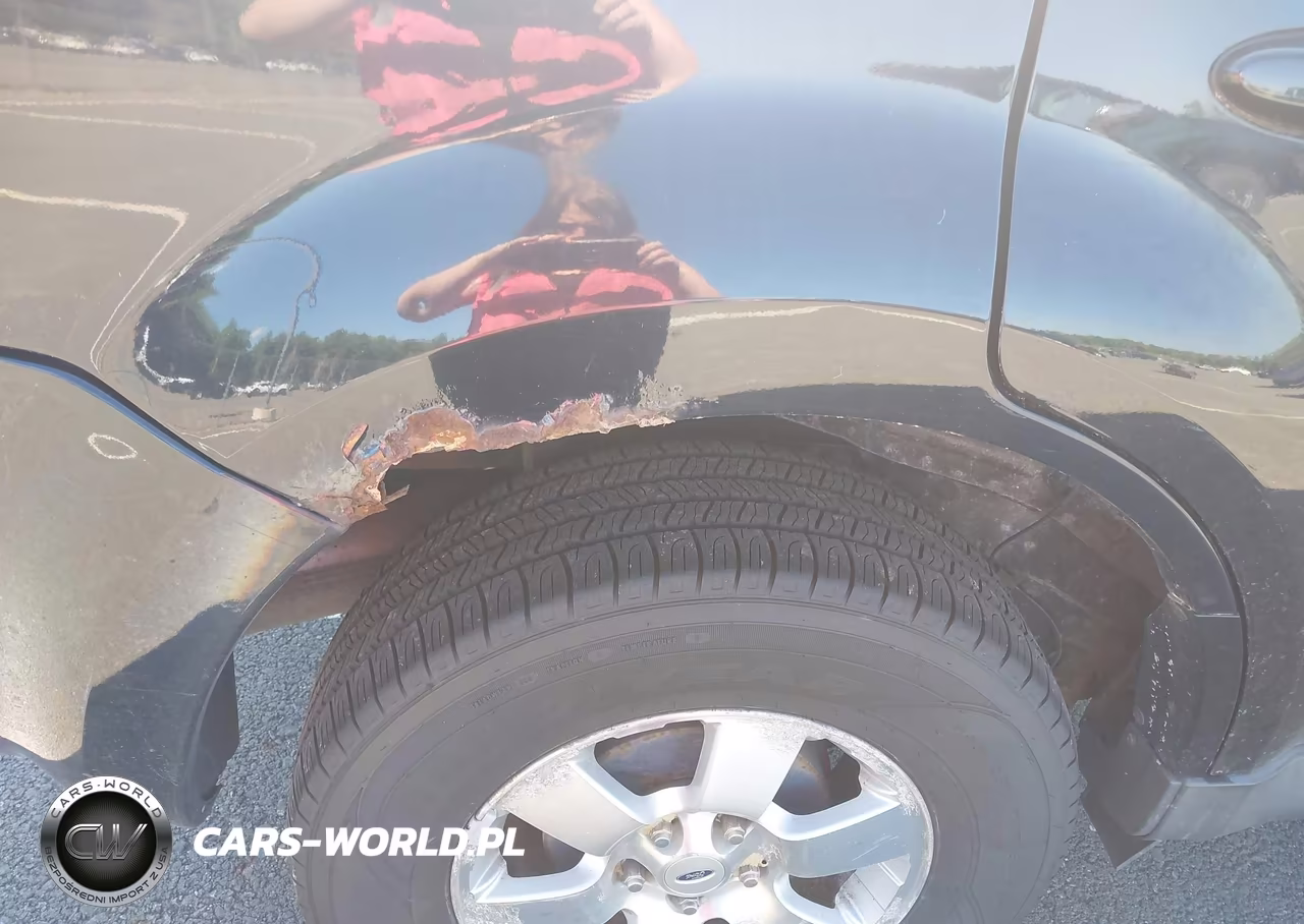 2010 Ford Escape Limited VIN:1FMCU9EGXAKB81217 - 6