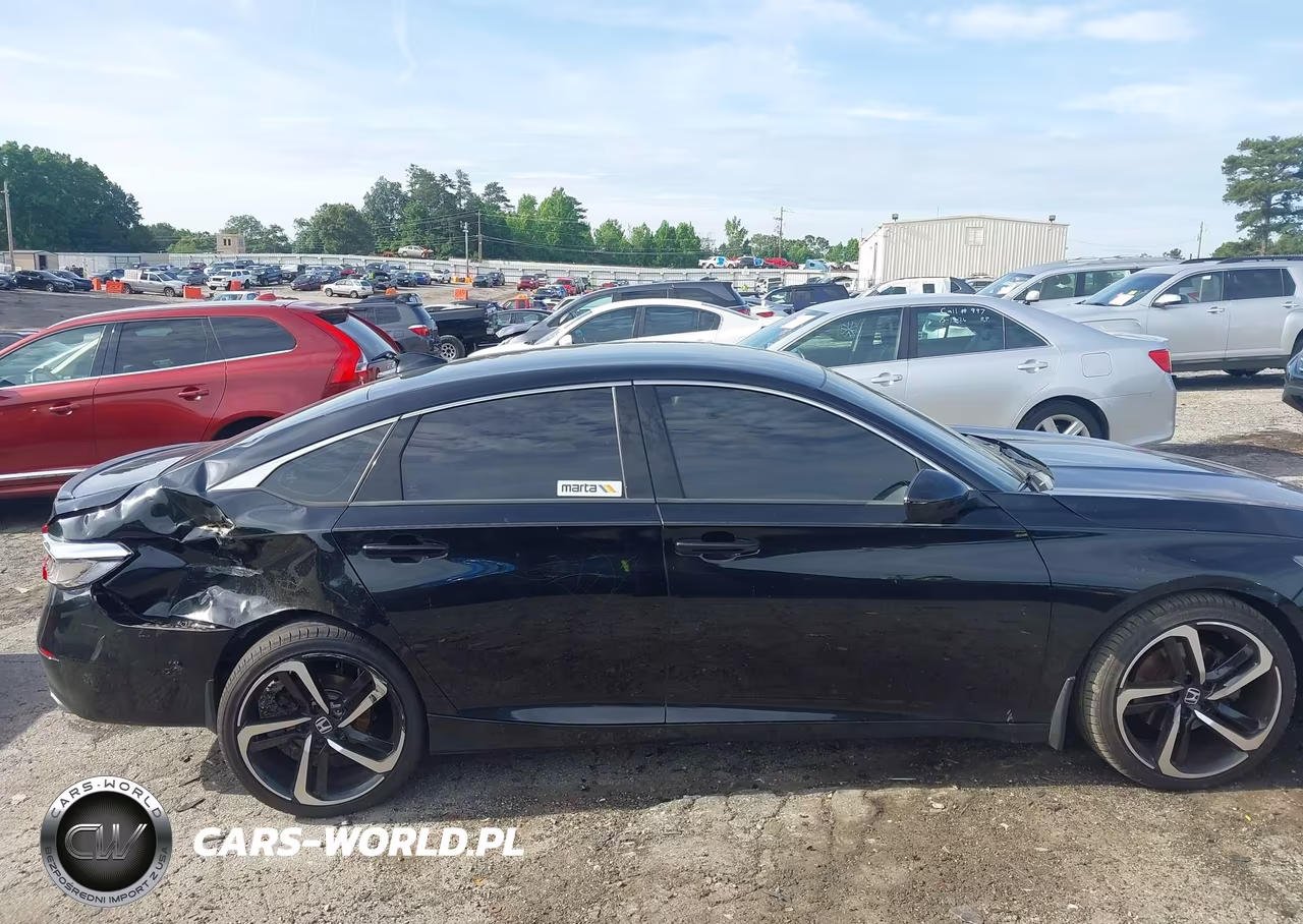 2018 Honda Accord Sport VIN:1HGCV1F3XJA173298 - 13