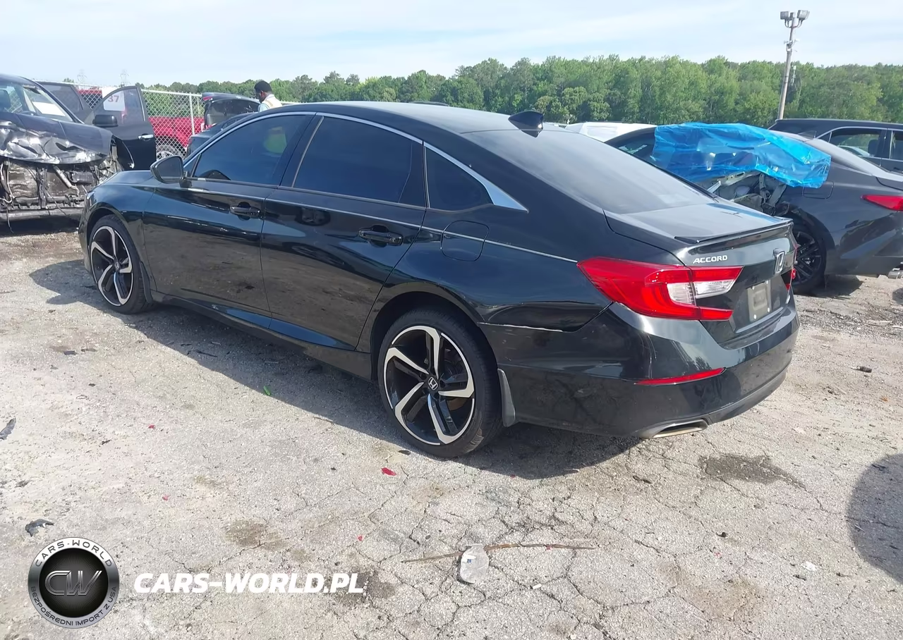 2018 Honda Accord Sport VIN:1HGCV1F3XJA173298 - 3