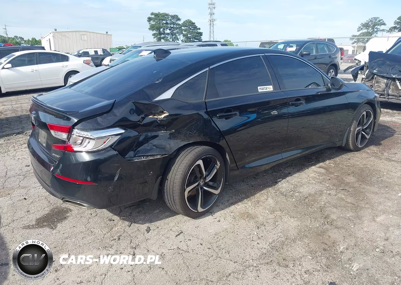 2018 Honda Accord Sport VIN:1HGCV1F3XJA173298 - 4
