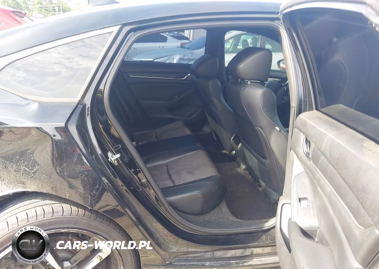 2018 Honda Accord Sport VIN:1HGCV1F3XJA173298 - 8
