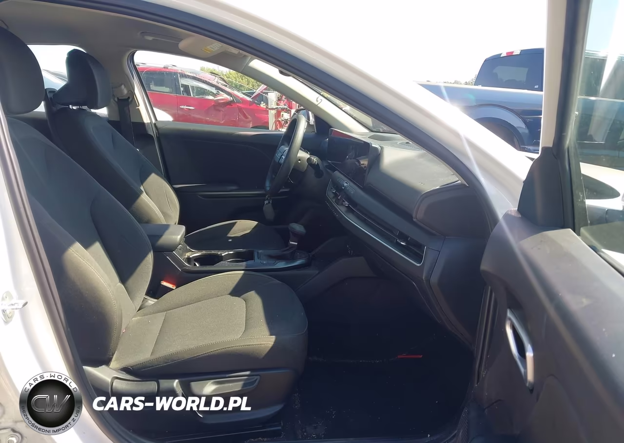 2026 Kia K4 Lx VIN:3KPFT4DE0TE264538 - 5
