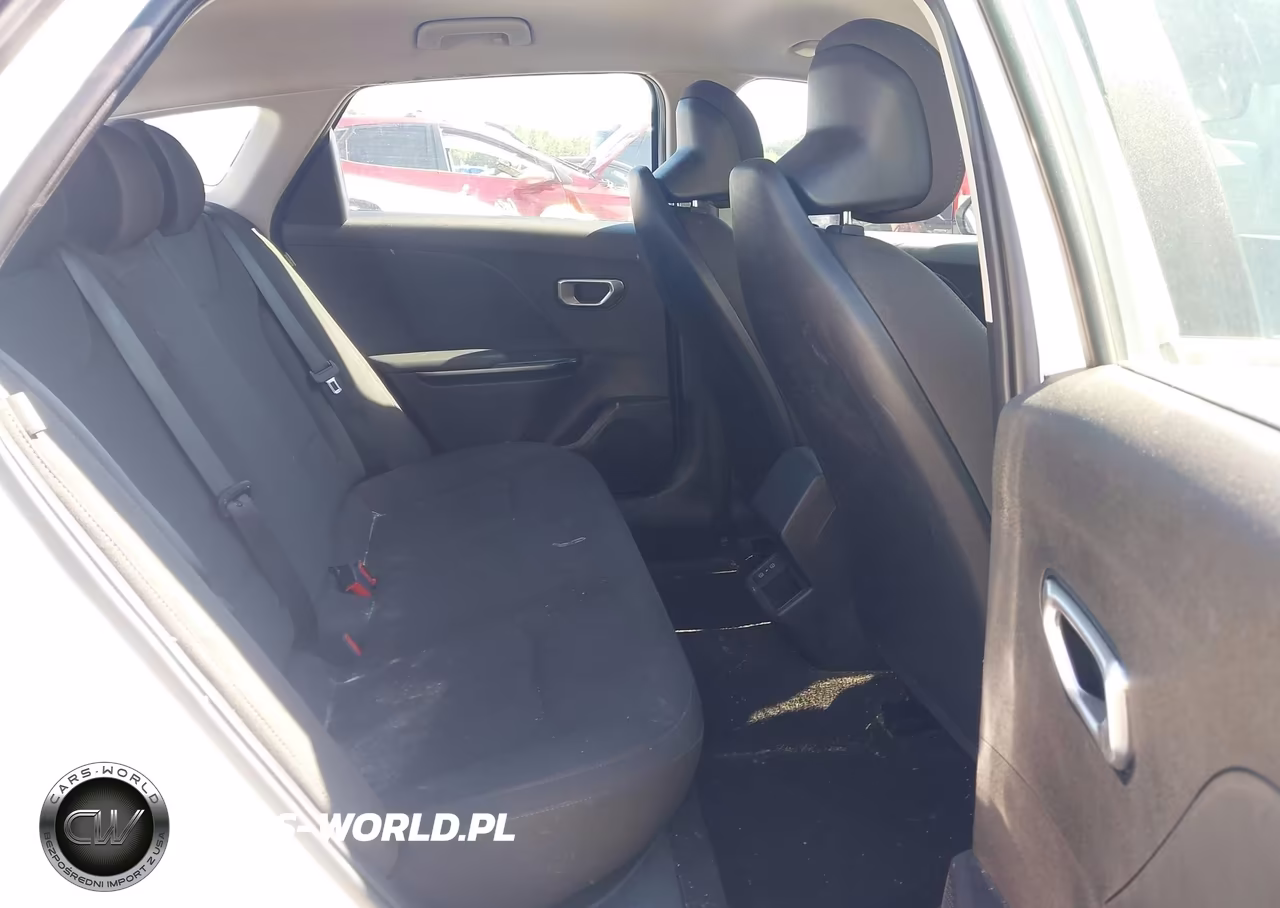 2026 Kia K4 Lx VIN:3KPFT4DE0TE264538 - 8