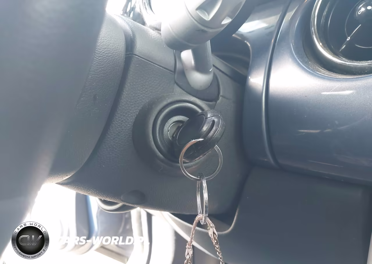 2005 Mini Cooper VIN:WMWRF33455TG10987 - 11