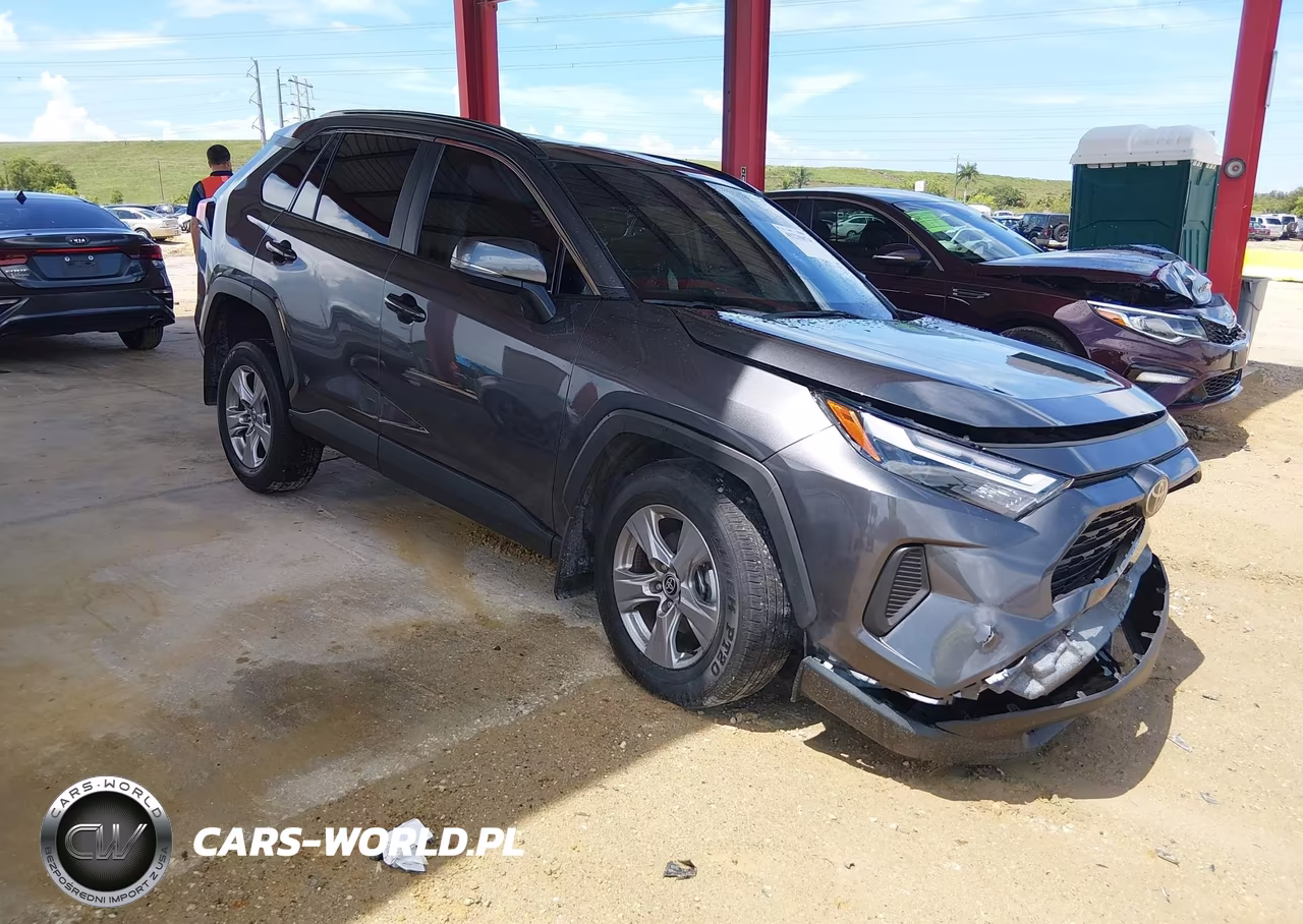 2025 Toyota Rav4 Xle – zdjęcie 1 z 16