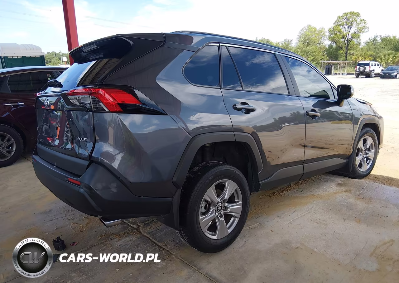 2025 Toyota Rav4 Xle VIN:2T3W1RFV1SC352826 - 4