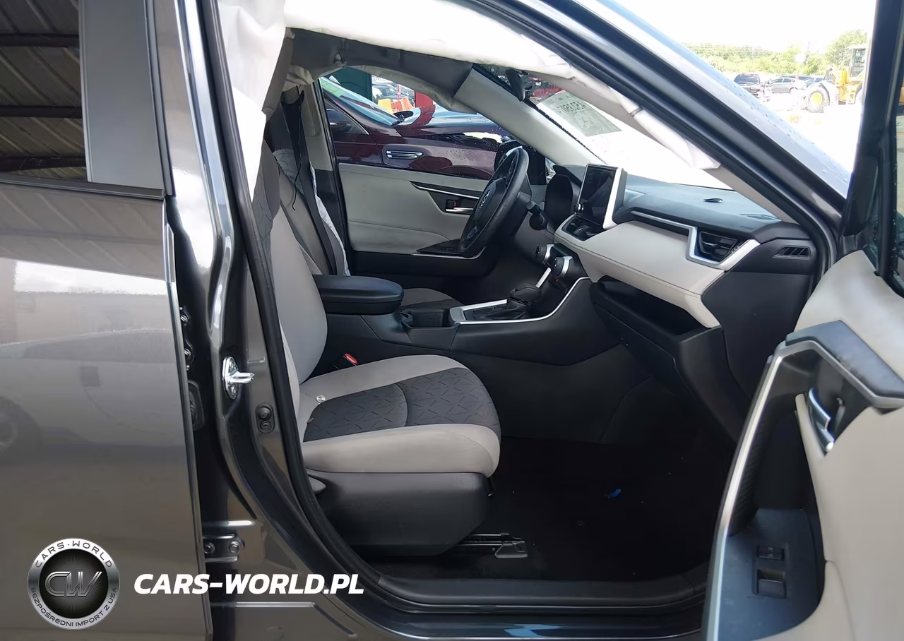 2025 Toyota Rav4 Xle VIN:2T3W1RFV1SC352826 - 5