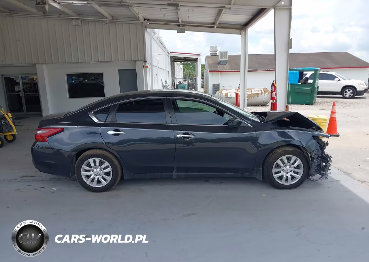 2018 Nissan Altima 2.5 S VIN:1N4AL3AP5JC476503 - 13