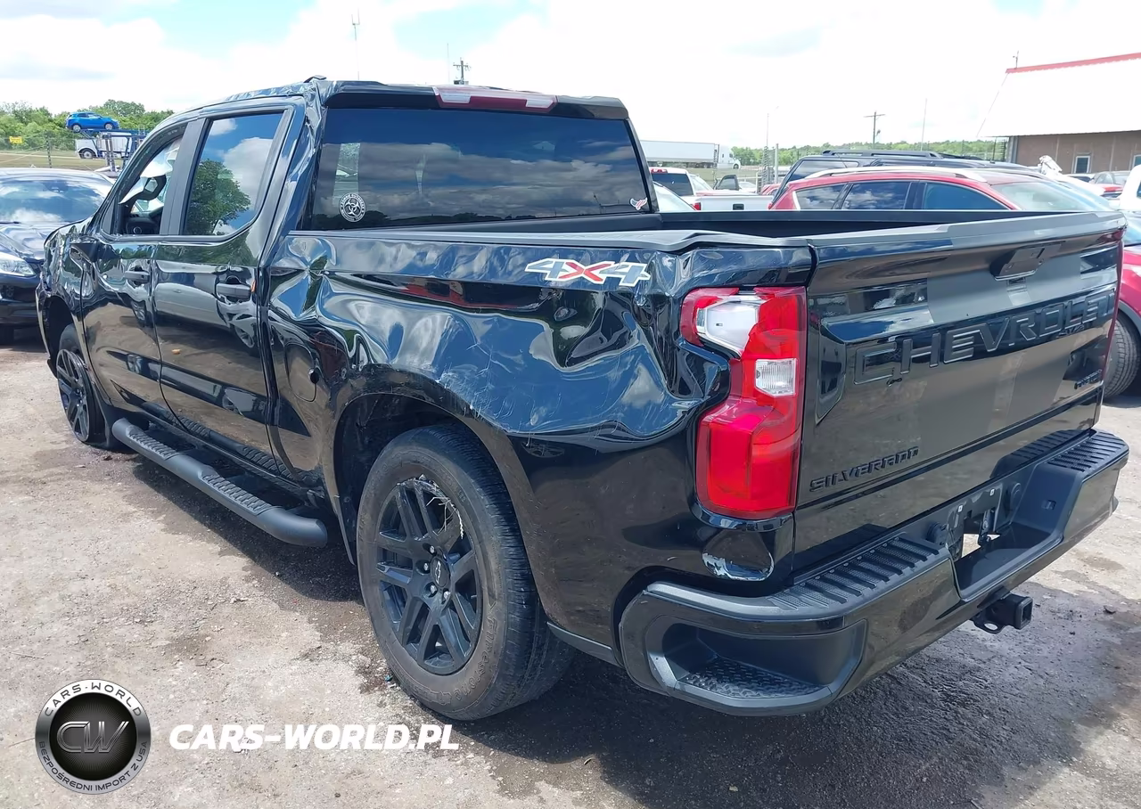 2021 Chevrolet Silverado 1500 VIN:1GCPYBEK8MZ420703 - 3