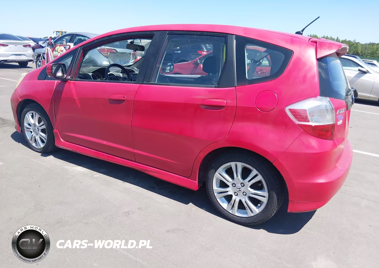 2010 Honda Fit Sport VIN:JHMGE8H45AC015498 - 3