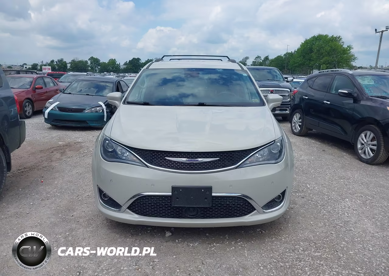 2019 Chrysler Pacifica Touring L VIN:2C4RC1BG4KR686230 - 12