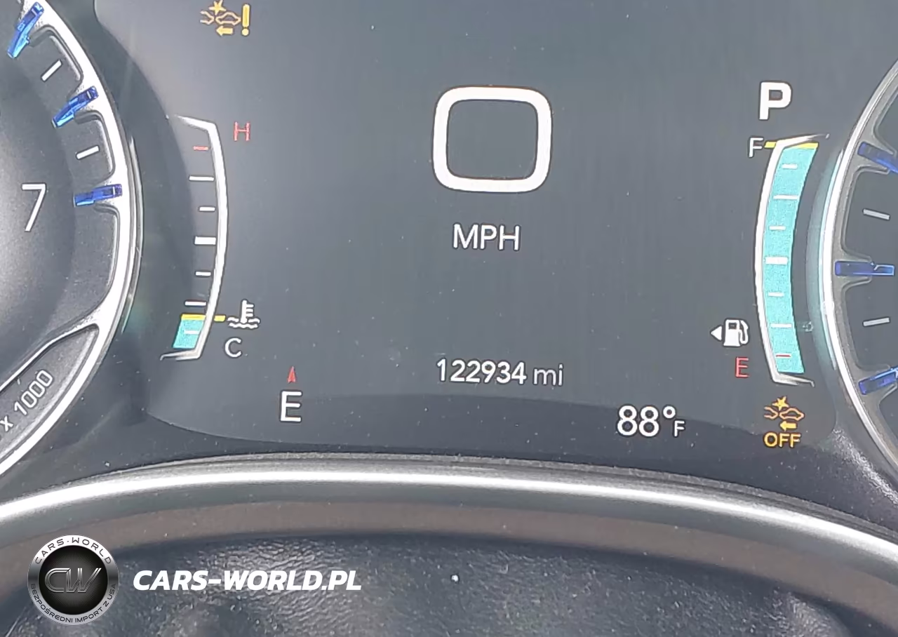 2019 Chrysler Pacifica Touring L VIN:2C4RC1BG4KR686230 - 15