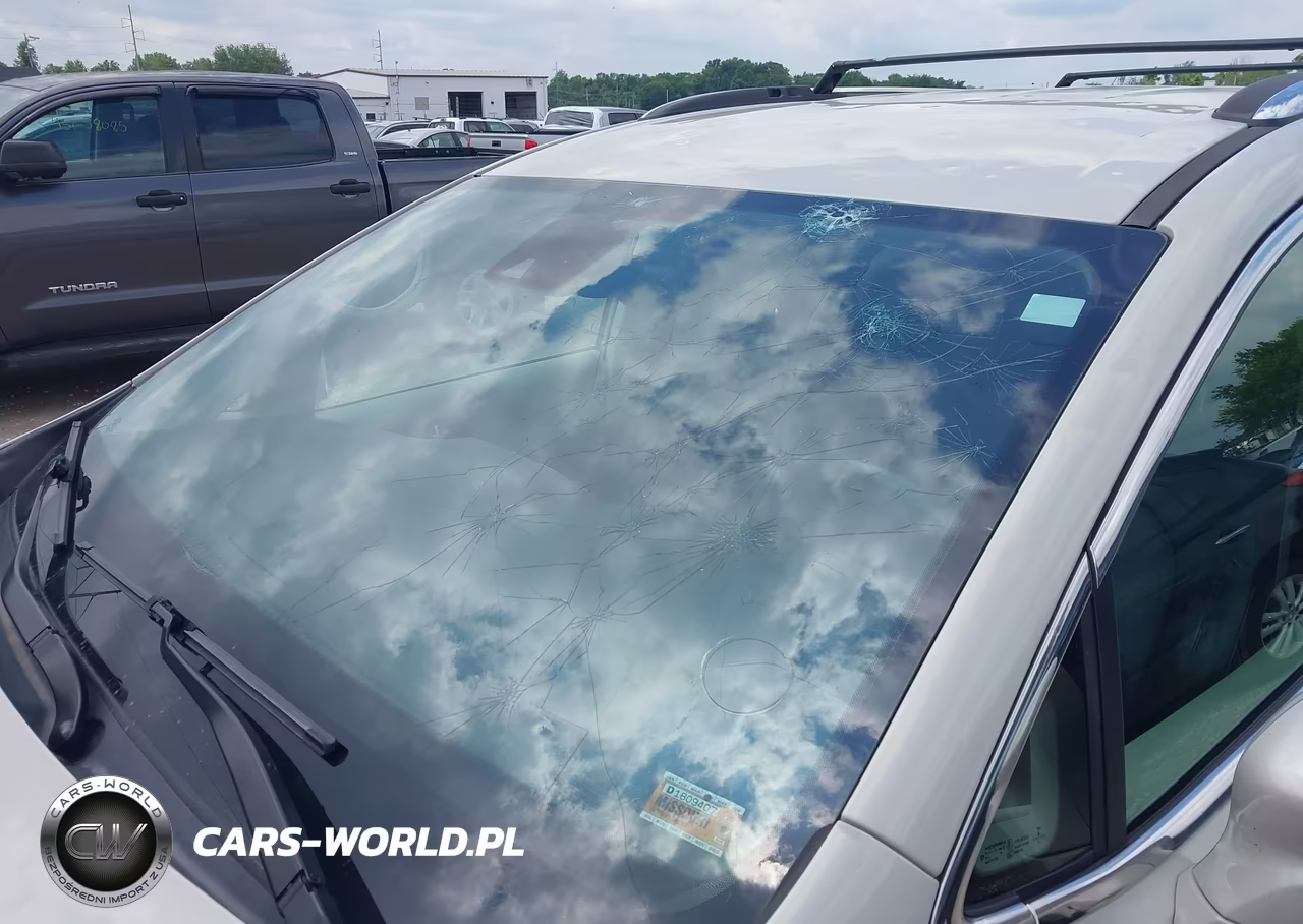 2019 Chrysler Pacifica Touring L VIN:2C4RC1BG4KR686230 - 6
