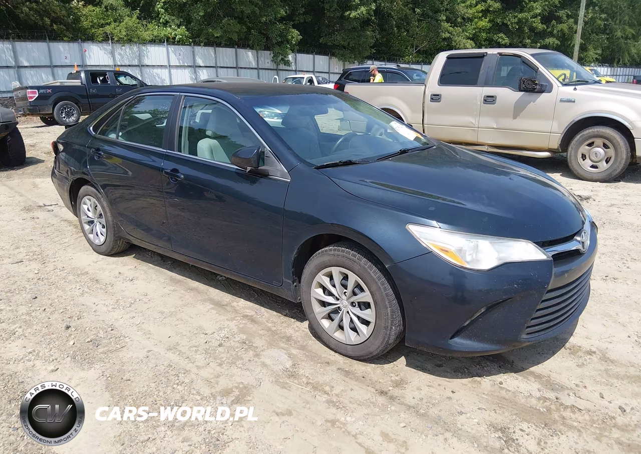 2017 Toyota Camry Le – zdjęcie 1 z 18
