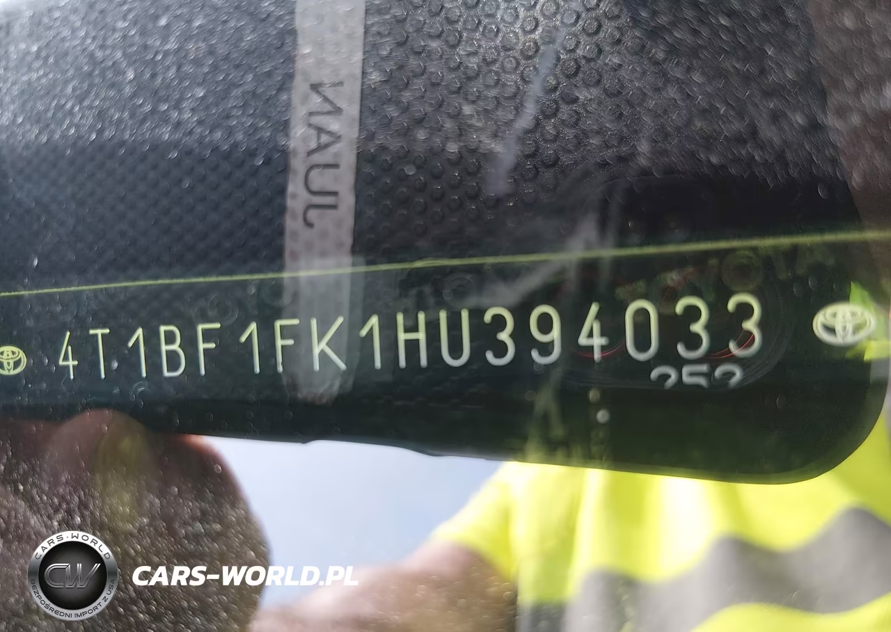 2017 Toyota Camry Le VIN:4T1BF1FK1HU394033 - 17