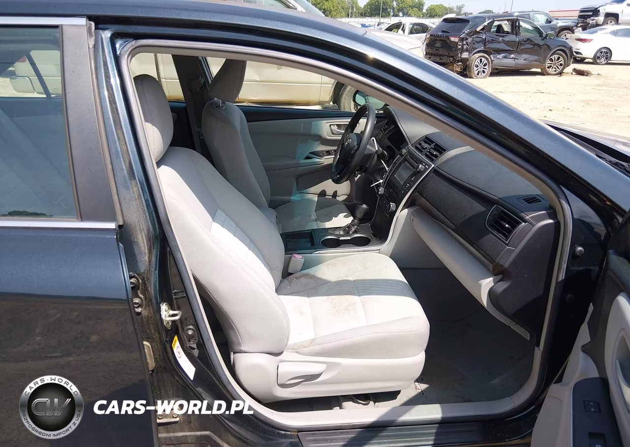 2017 Toyota Camry Le VIN:4T1BF1FK1HU394033 - 5