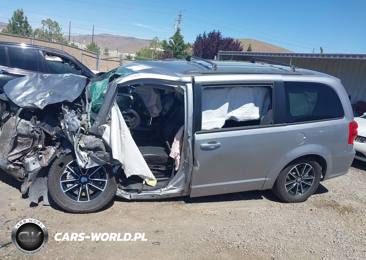 2018 Dodge Grand Caravan Gt VIN:2C4RDGEG3JR284158 - 14