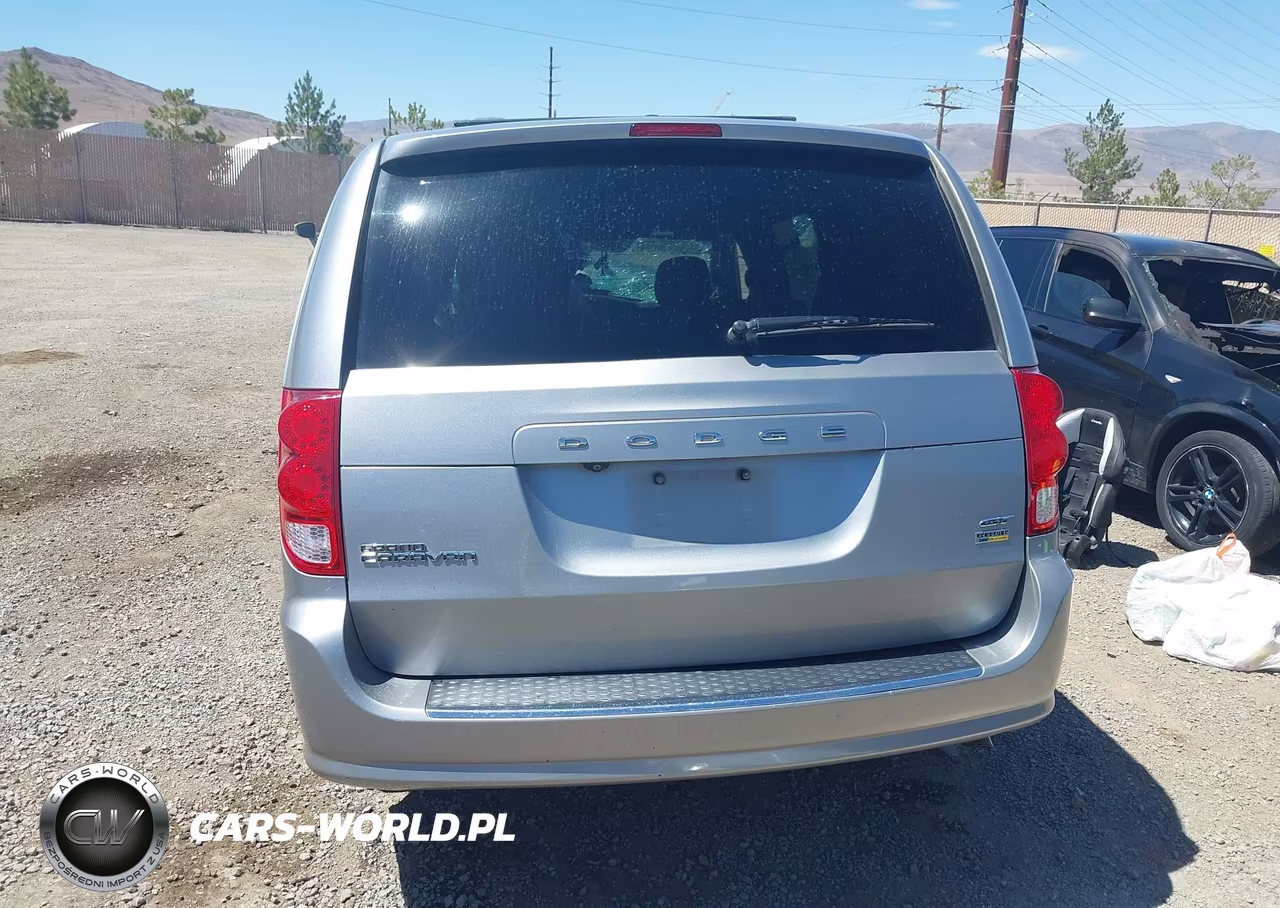 2018 Dodge Grand Caravan Gt VIN:2C4RDGEG3JR284158 - 16