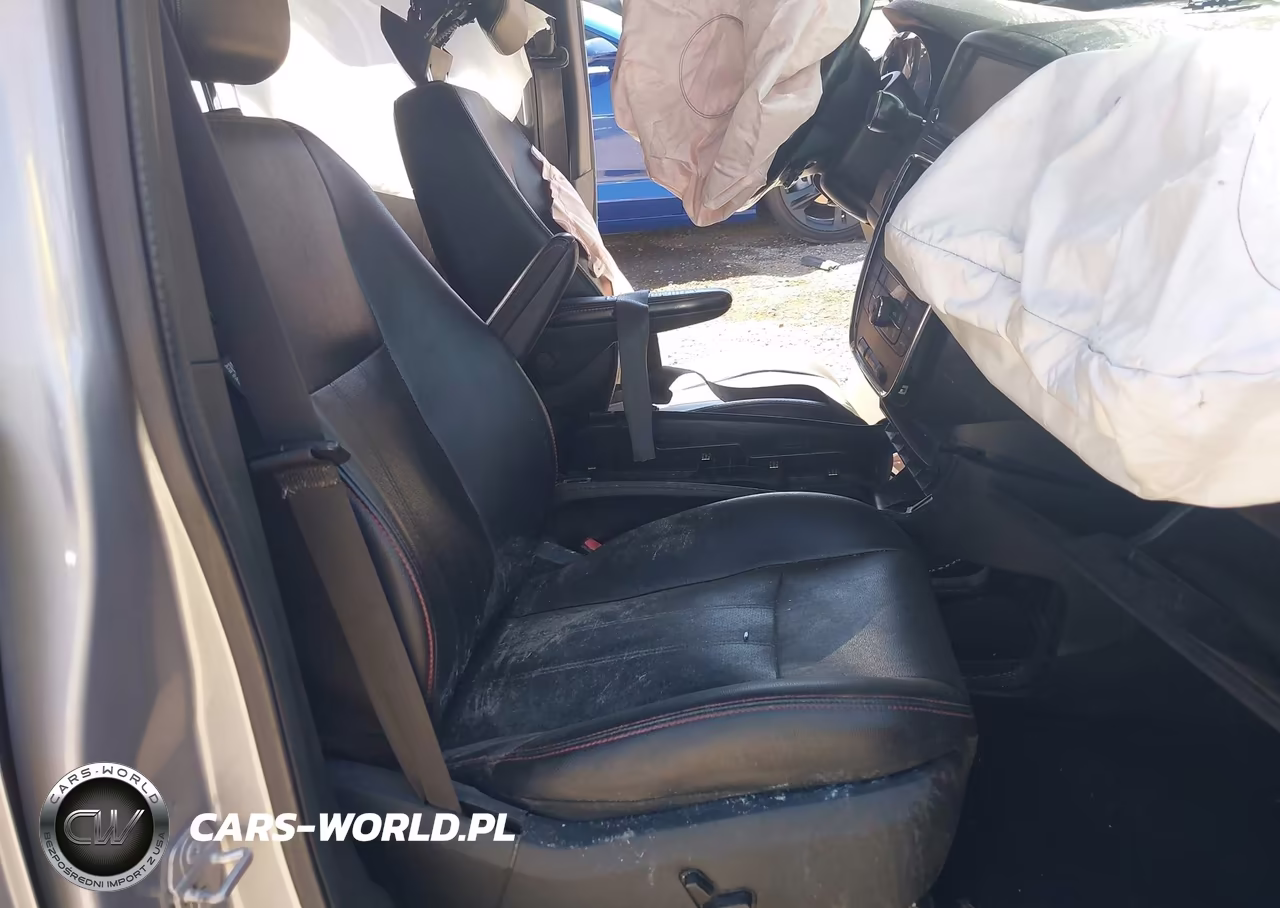 2018 Dodge Grand Caravan Gt VIN:2C4RDGEG3JR284158 - 5