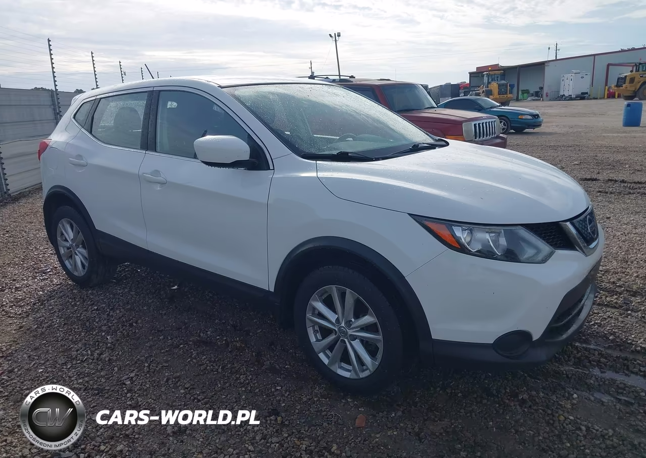 2018 Nissan Rogue Sport S – zdjęcie 1 z 16