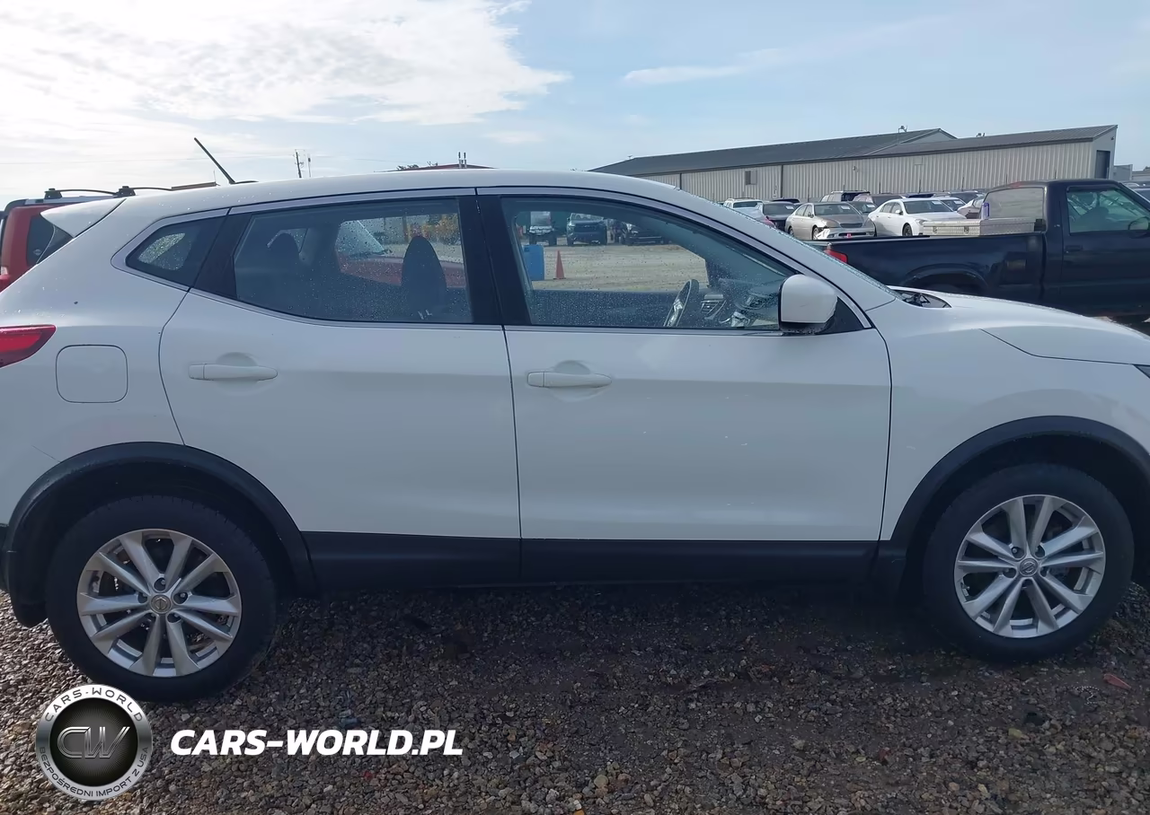 2018 Nissan Rogue Sport S VIN:JN1BJ1CP3JW183562 - 13