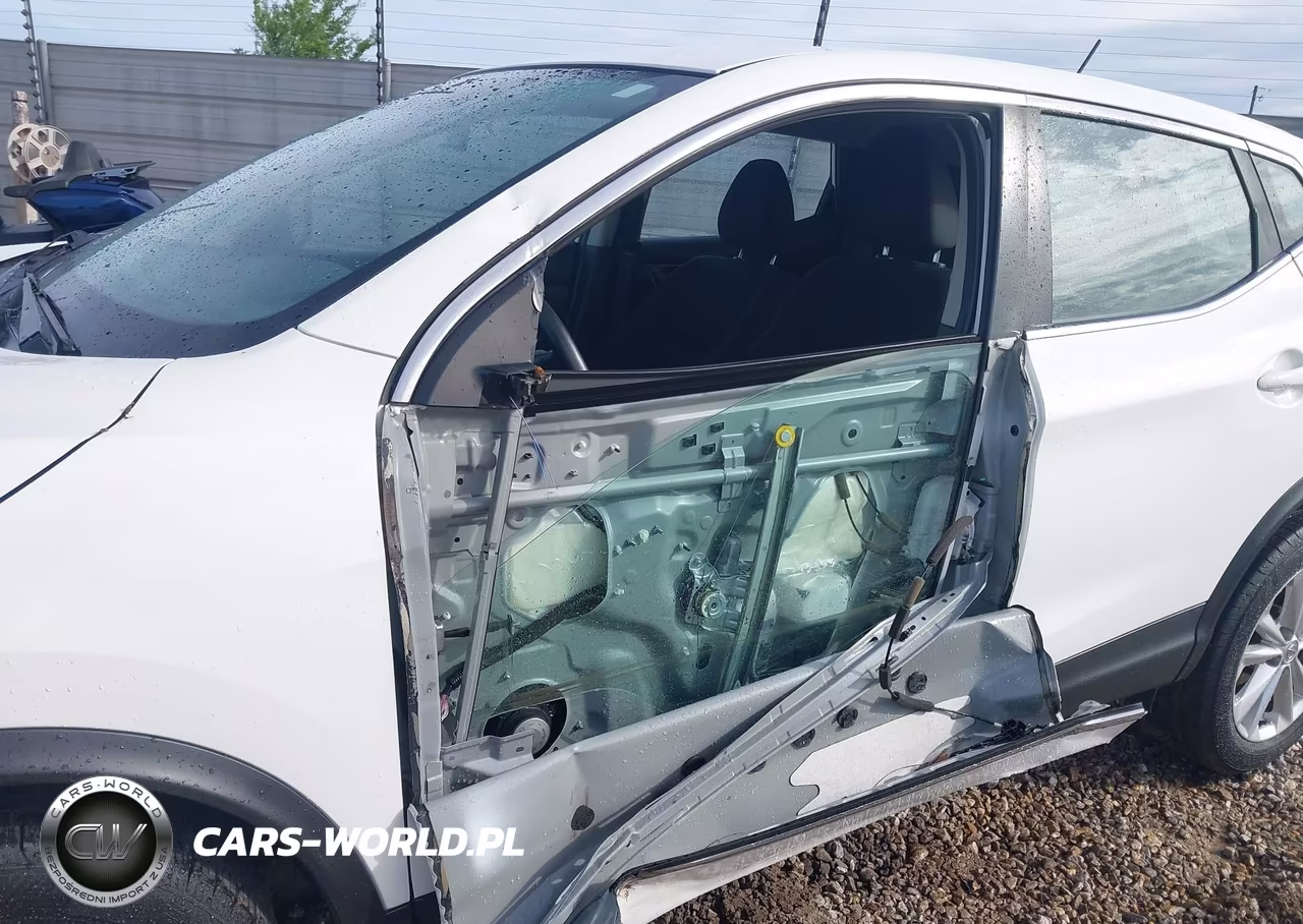2018 Nissan Rogue Sport S VIN:JN1BJ1CP3JW183562 - 6