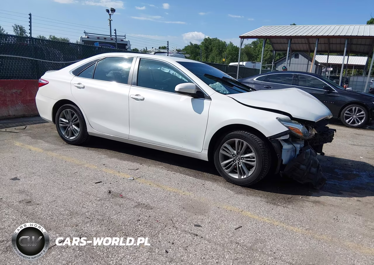 2017 Toyota Camry – zdjęcie 1 z 17