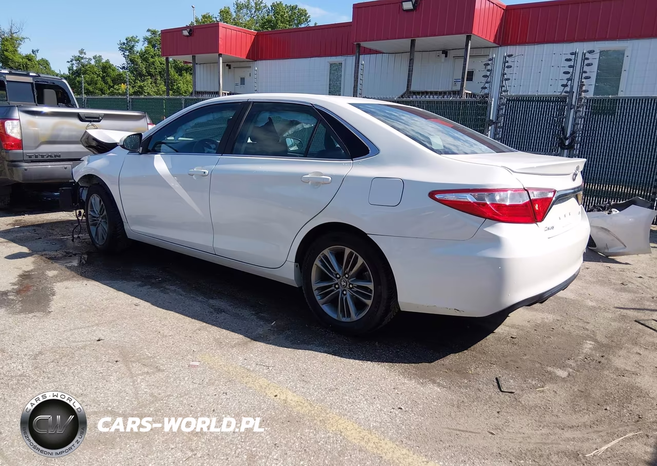 2017 Toyota Camry VIN:4T1BF1FK4HU336627 - 3