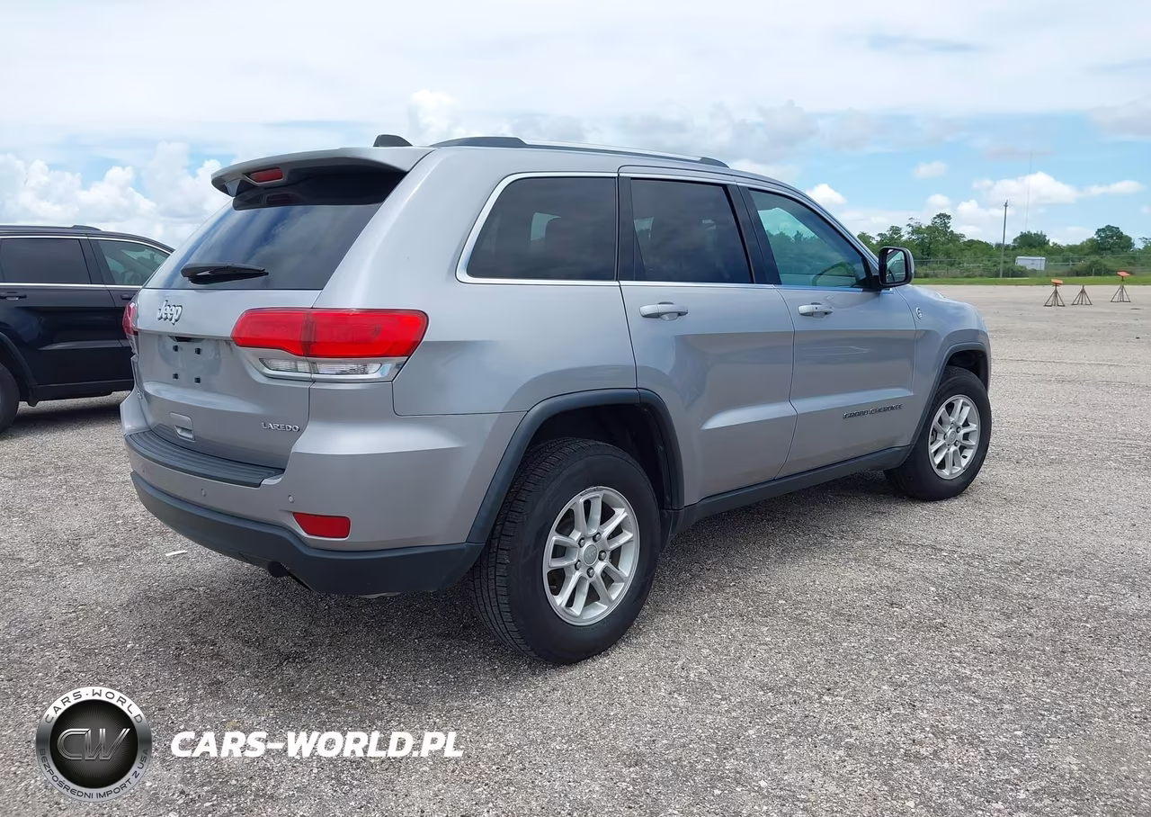 2019 Jeep Grand Cherokee Laredo E 4X4 VIN:1C4RJFAG2KC748642 - 4